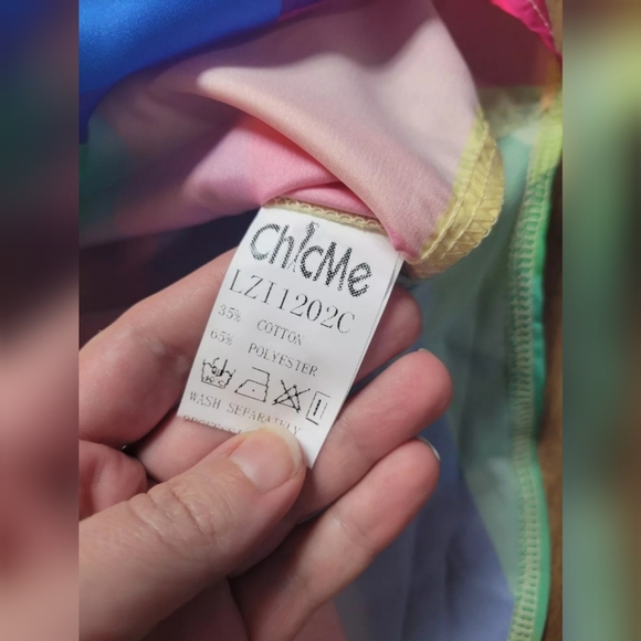 FREE W BUNDLE Chic Me peekaboo chain detail high low shirt - Picture 6 of 10